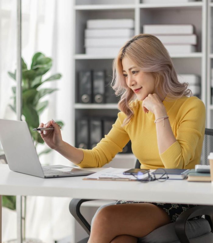 young-asian-business-creative-business-womsn-coworker-in-office-happy-to-be-successful-partnership-t.jpg young-asian-business-creative-business-womsn-coworker-in-office-happy-to-be-successful-partnership-t.jpg